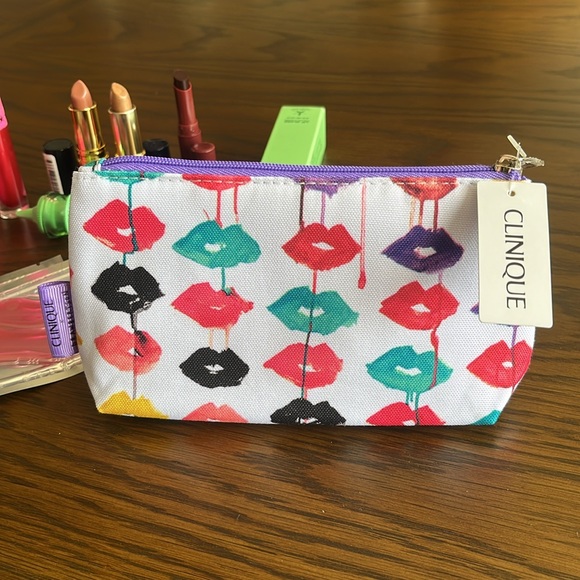 NWT 13 PIECE ALL ABOUT LIPS BUNDLE - Picture 5 of 6